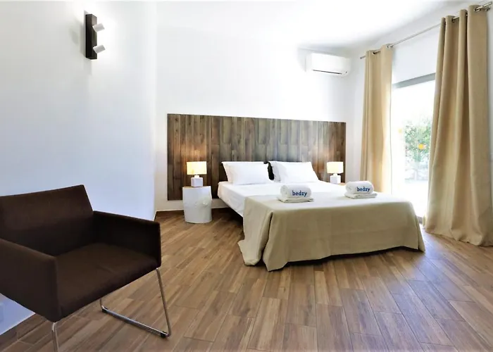 Namora - Private Swimming Pool & Hot Jacuzzi