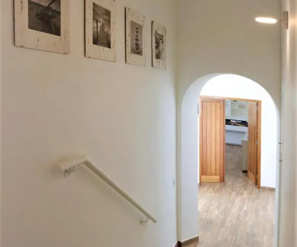 Namora - Private Swimming Pool & Hot Jacuzzi 빌라