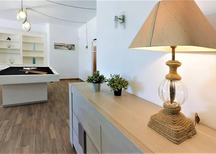 Villa Namora - Private Swimming Pool & Hot Jacuzzi Albufeira