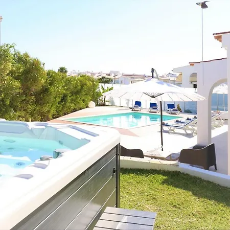 Namora - Private Swimming Pool & Hot Jacuzzi Villa *